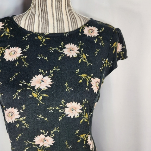 American Eagle Black Floral Print Cap Sleeve Open Back Dress Size Medium - Picture 2 of 10